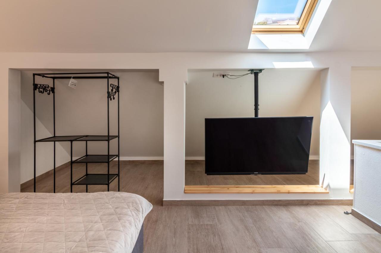 The One Apartment Split Exterior photo